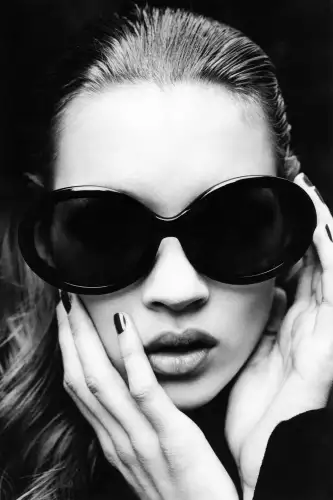 MondiLab Kate Moss with glasses  (100249)