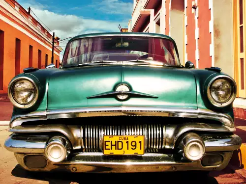 MondiLab Vintage American car in Habana  (100956)