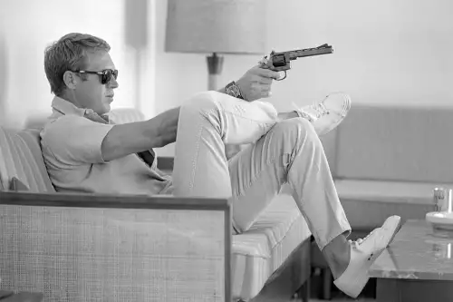 MondiLab Steve McQueen takes aim  (101647)